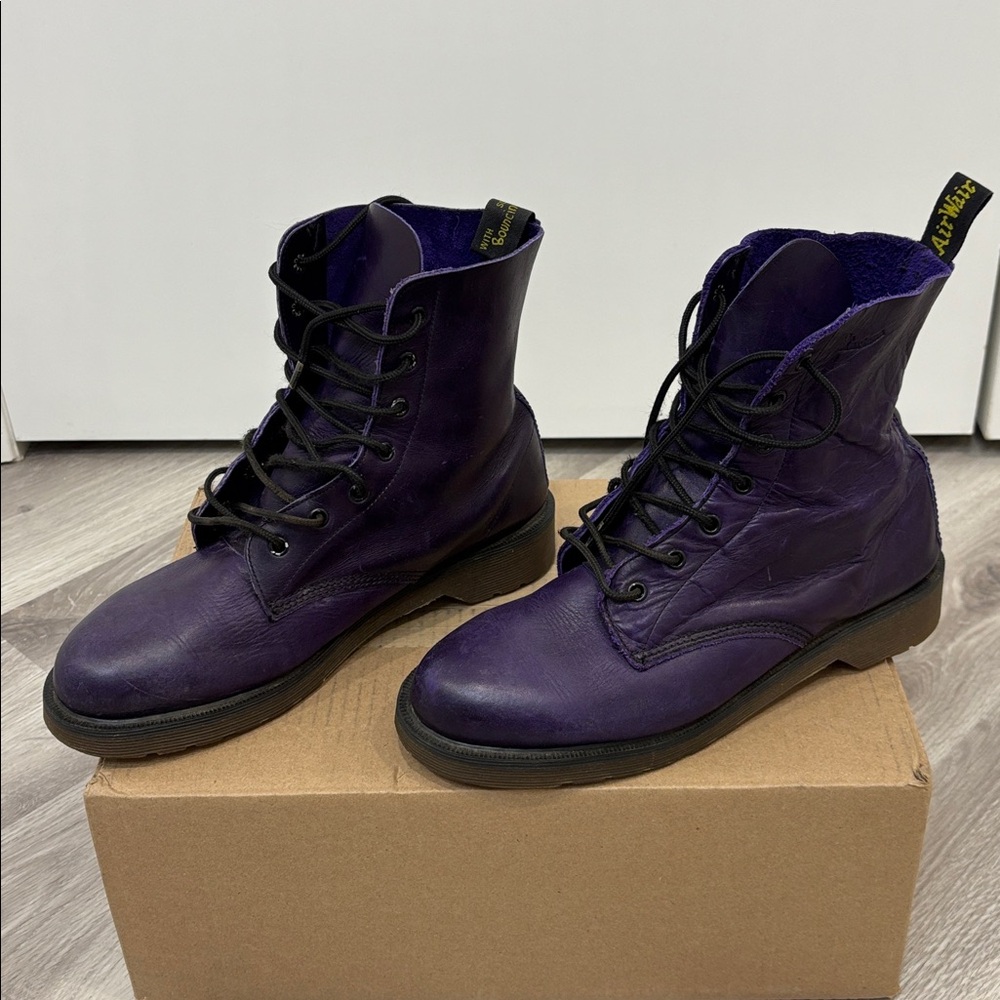 Made In England Vintage Dr. Martens Pointed Toe Combat Boots - Picture 3 of 9